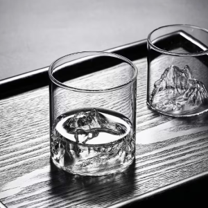 Szklanki do whisky „Japońskie góry” (2 szt., 300 ml)